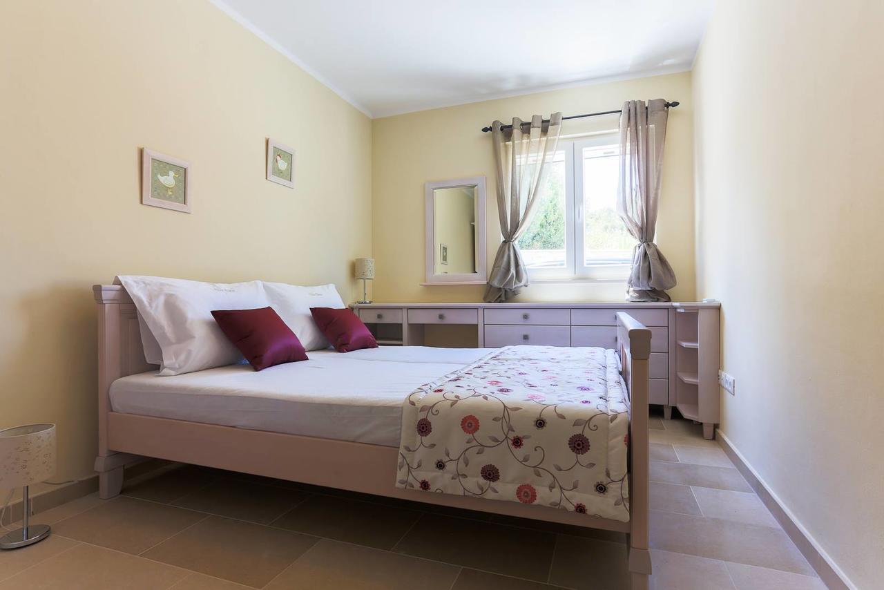 Villa Elena Sevid Buitenkant foto